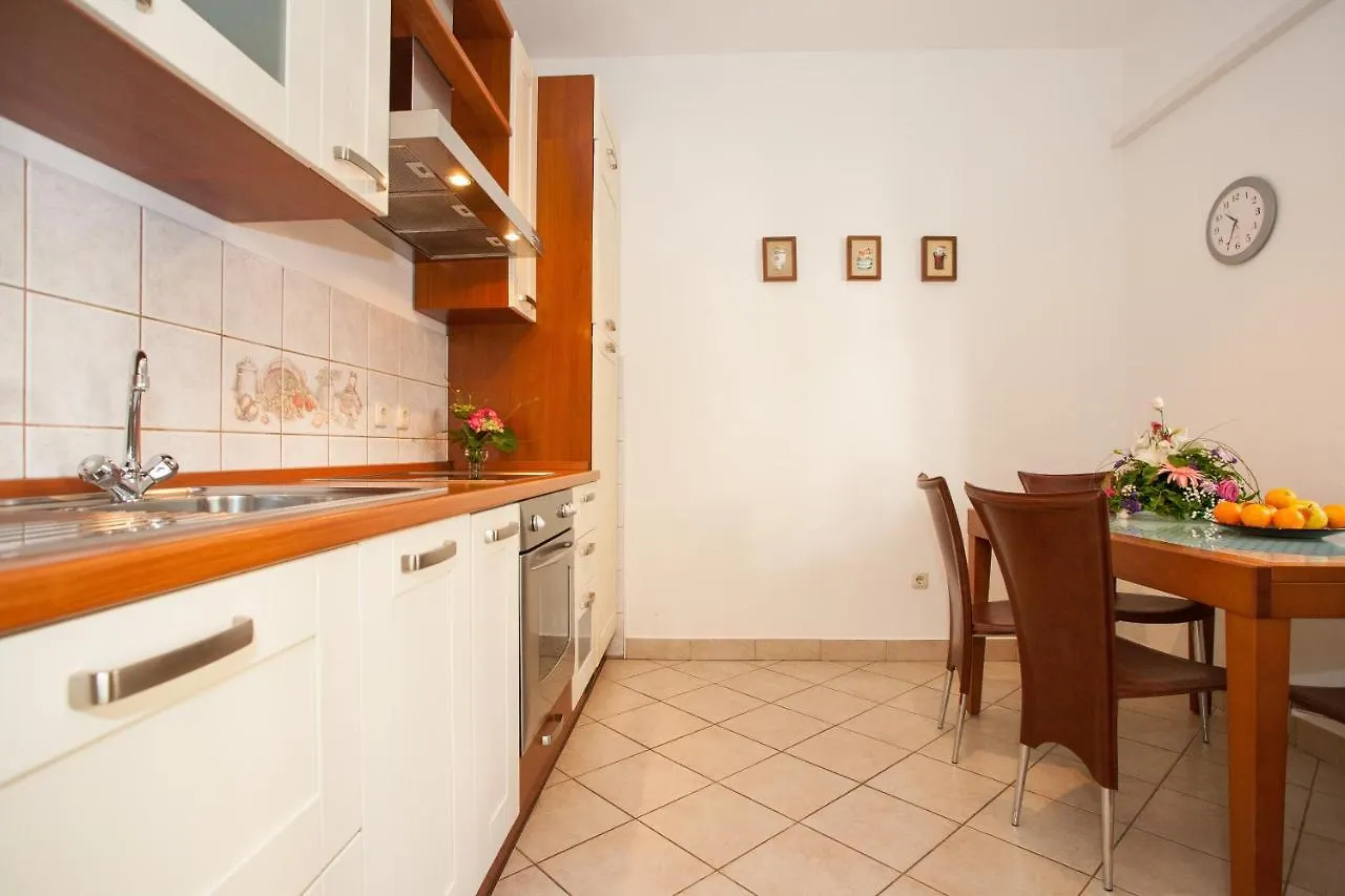 Apartments Dino Krk Town